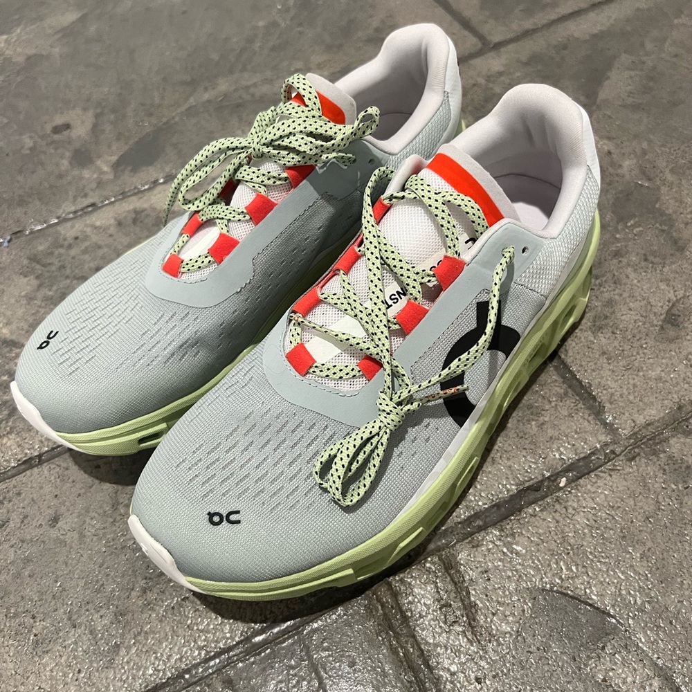 ON Running Light Green Sneakers